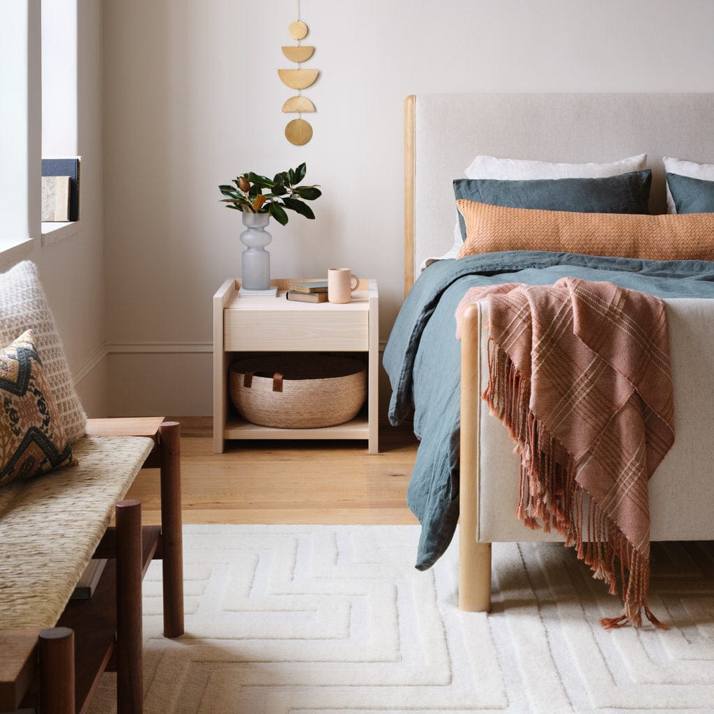 Laurel Bed with High Footboard