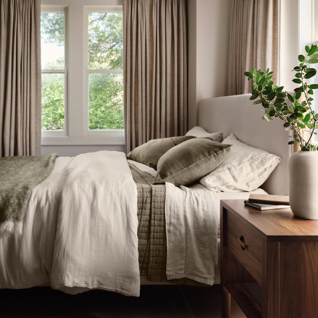 Laurel Bed with Low Footboard