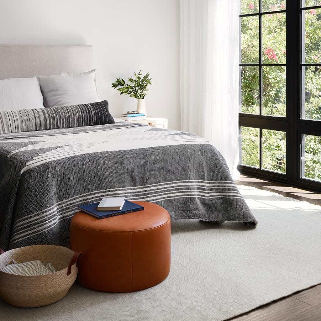 Torres Runde Leder-Ottomane – Mittel & Groß